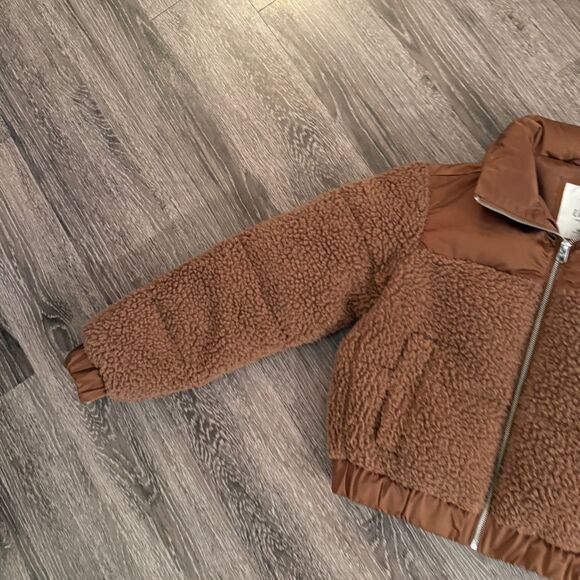 Abercrombie & Fitch Ultra Sherpa Puffer - Picture 2 of 7